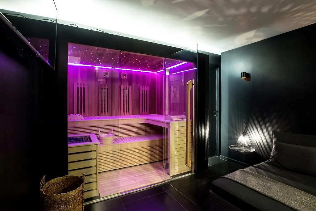 Chambre Avec Jacuzzi Sauna Privatif Apartment Brussels